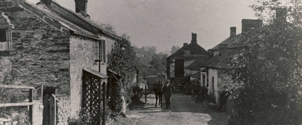 Weir Quay very early C20 postcard